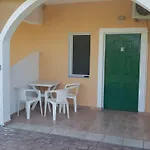 מלון דירות Gardenos