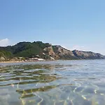 Gardenos מלון דירות 3*