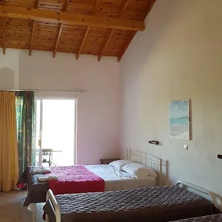 Gardenos شقة فندقية فيتالاذيس