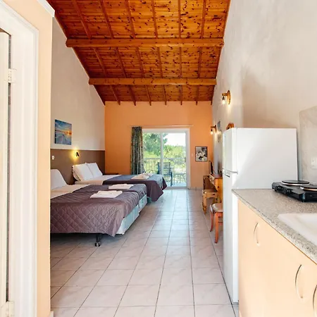 Gardenos Lägenhetshotell Vitaládes