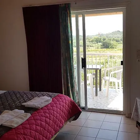 Gardenos Aparthotel Vitaládes